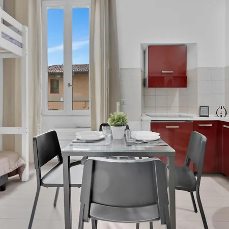 Var7 - - アパート